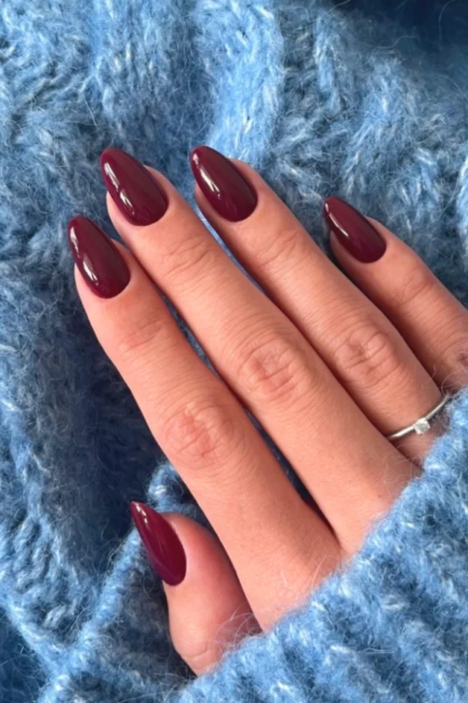 Cherry Red nails– der Klassiker mit HochglanzZ
